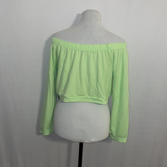 Feathers Off the Shoulder Crop Top Large NWT - Picture 4 of 9